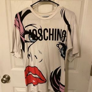 Moschino logo tshirt